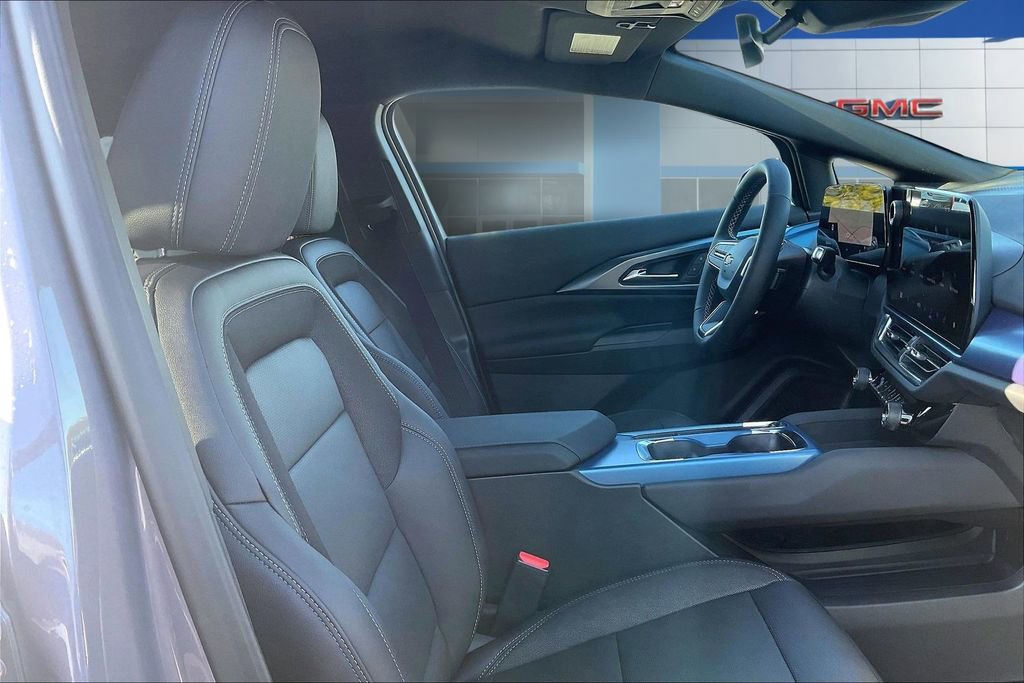 New 2026 Chevrolet Equinox EV LT FWD image 11