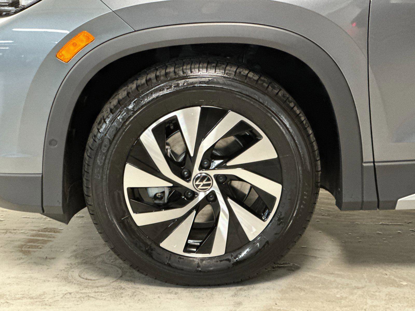 New 2026 Volkswagen Tiguan S FWD image 24