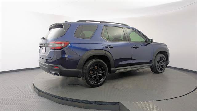 Used 2025 Honda Pilot Sport image 8