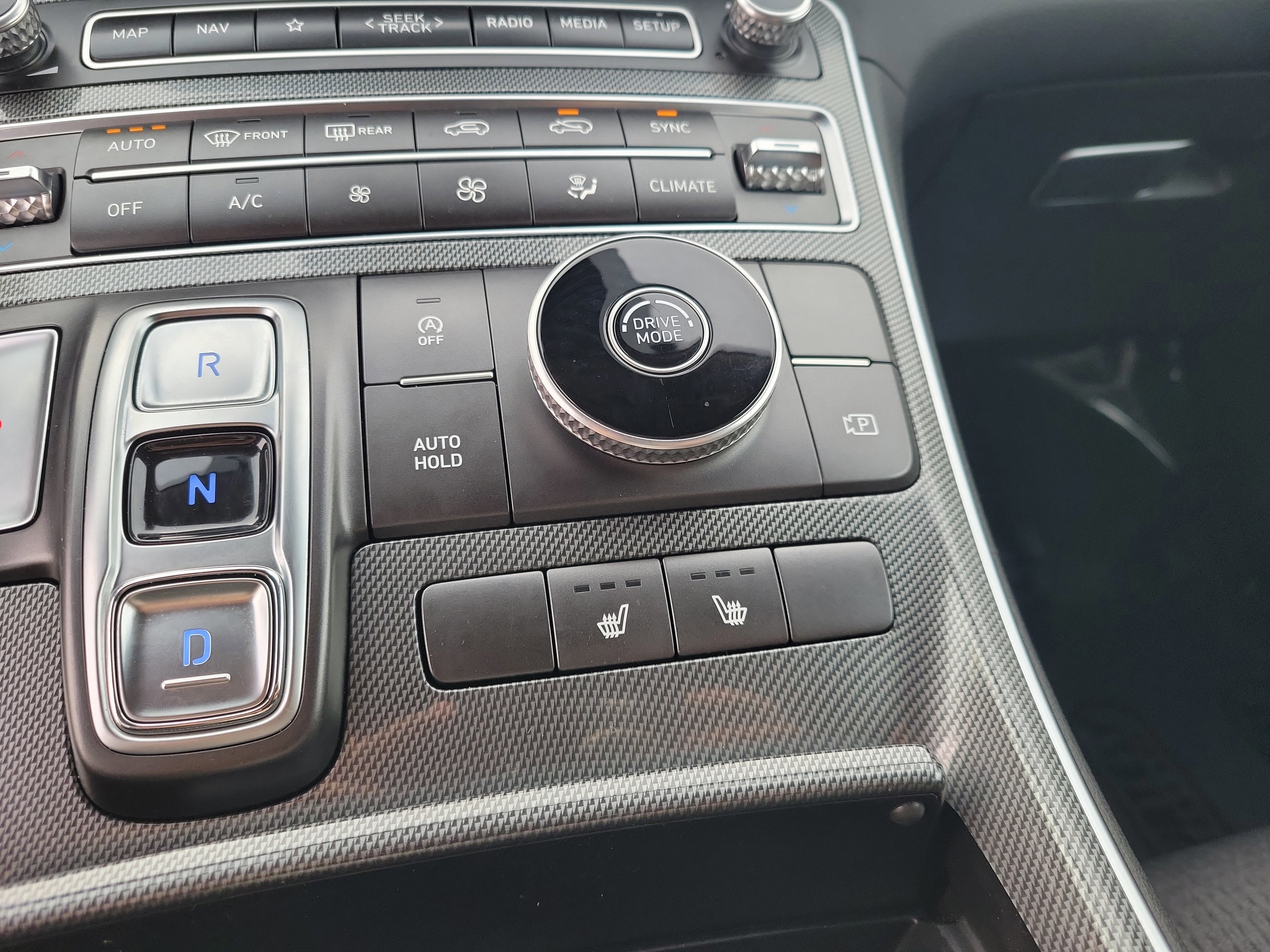 Certified 2023 Hyundai Santa Fe SEL image 32