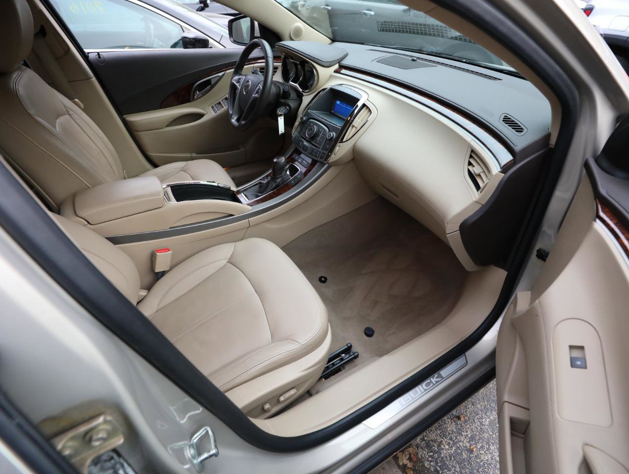 Used 2012 Buick LaCrosse Premium w/ Entertainment Package image 9