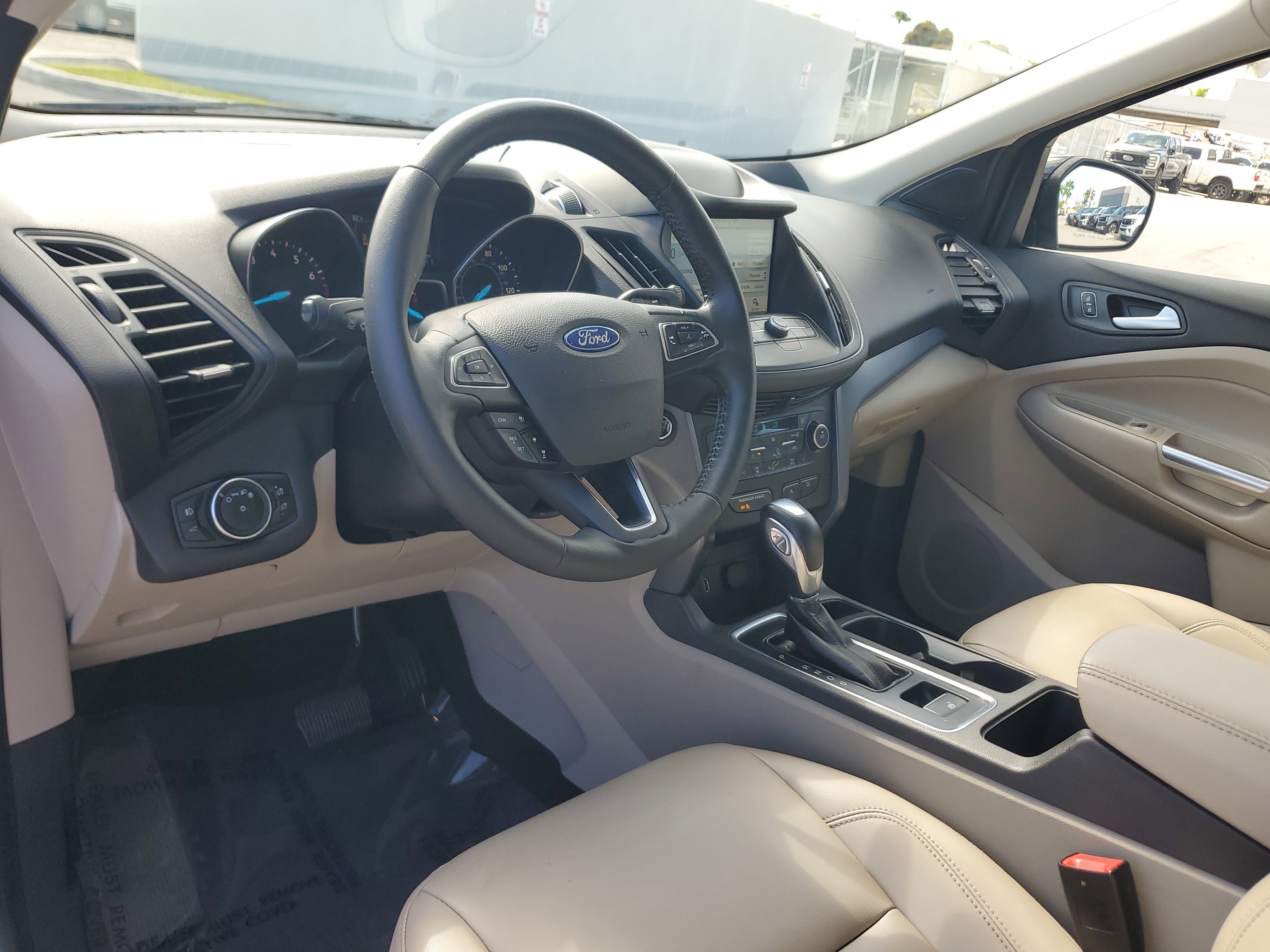 Used 2019 Ford Escape SEL FWD image 9