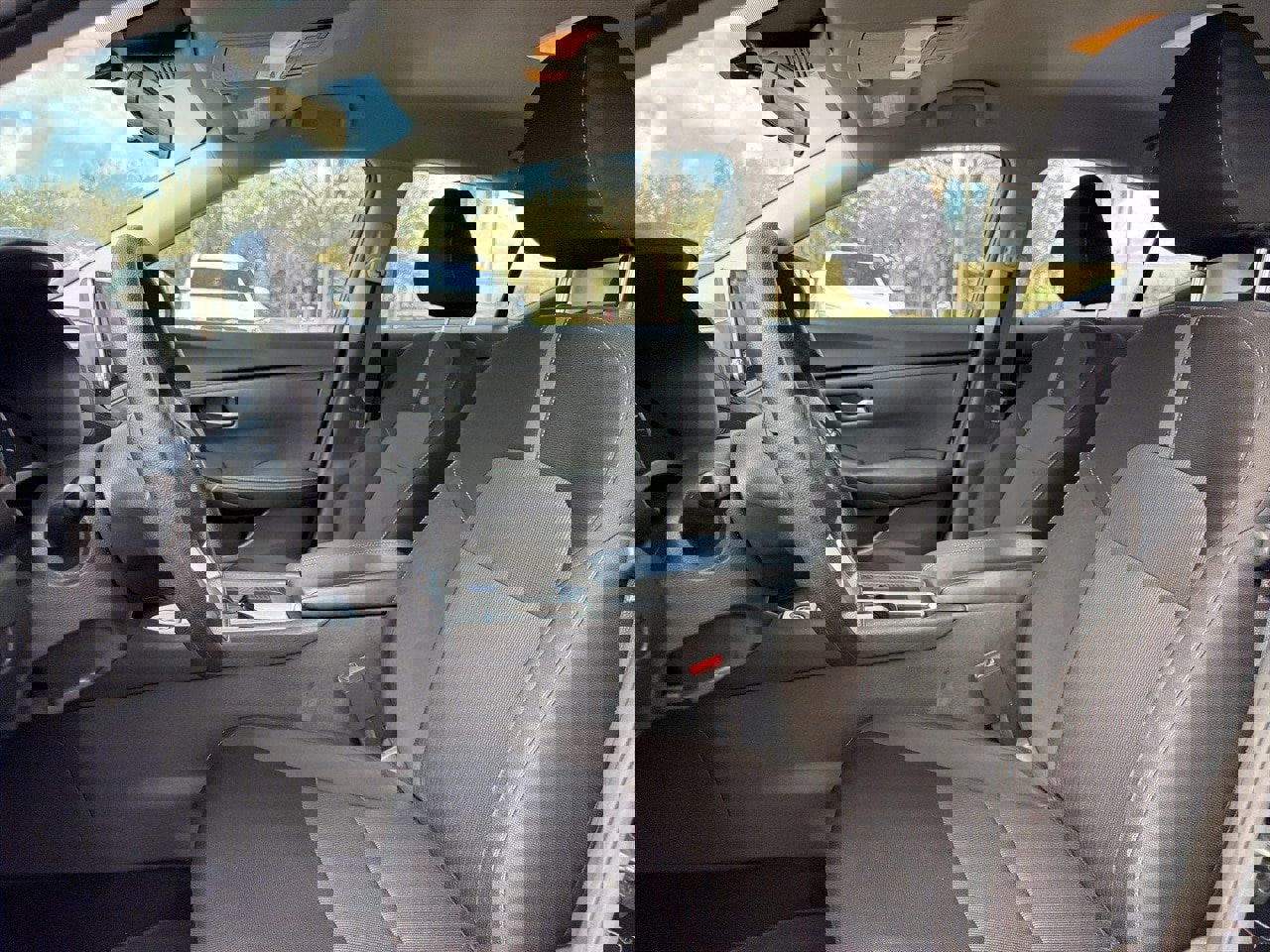 Used 2025 Nissan Sentra SV image 9