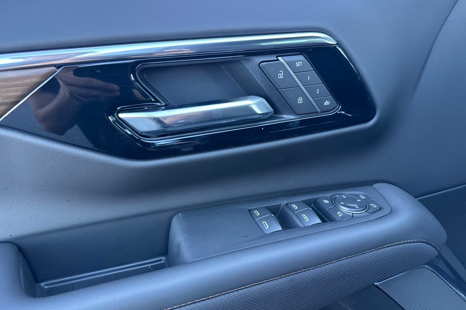 New 2026 Chevrolet Tahoe High Country AWD/4WD image 11