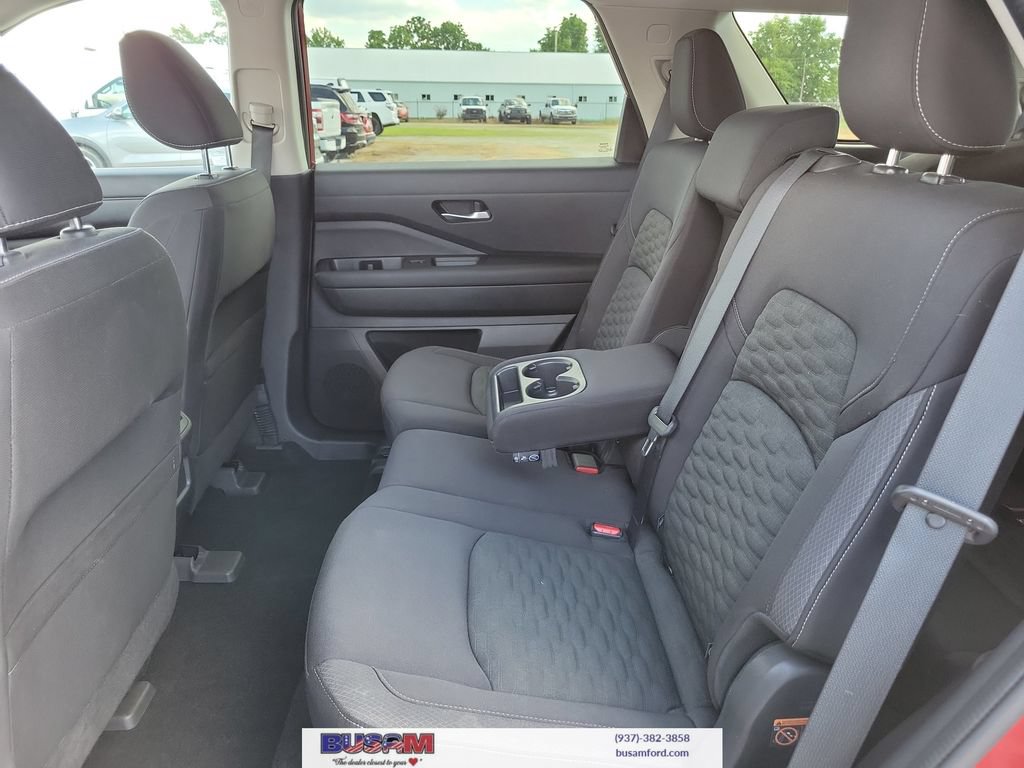 Used 2022 Nissan Pathfinder SV AWD/4WD image 12