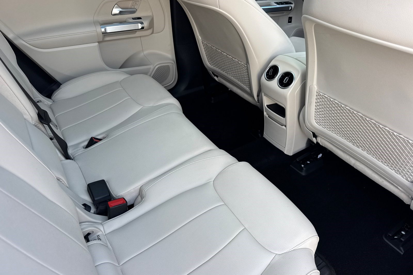 Certified 2024 Mercedes-Benz EQB 250+ image 32