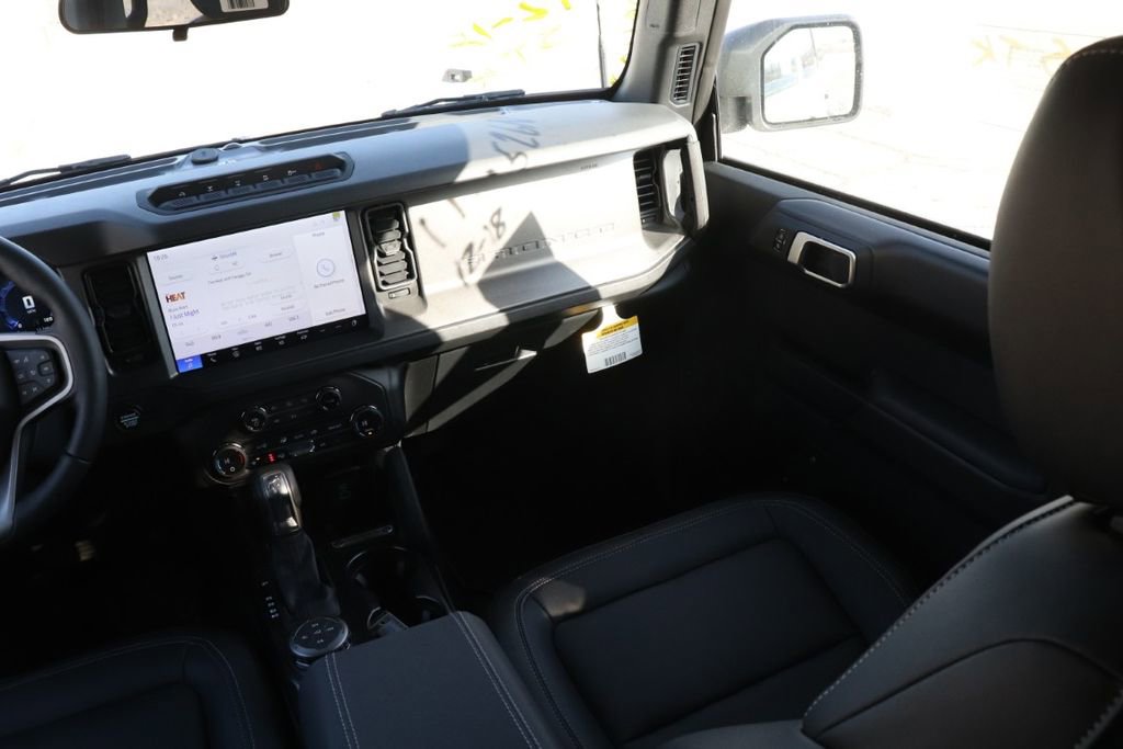 New 2025 Ford Bronco Badlands image 13