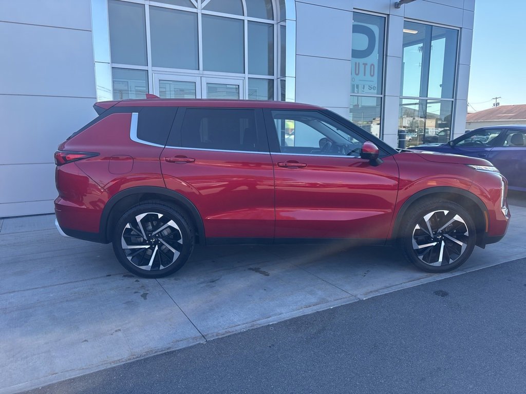 Used 2024 Mitsubishi Outlander SE image 10