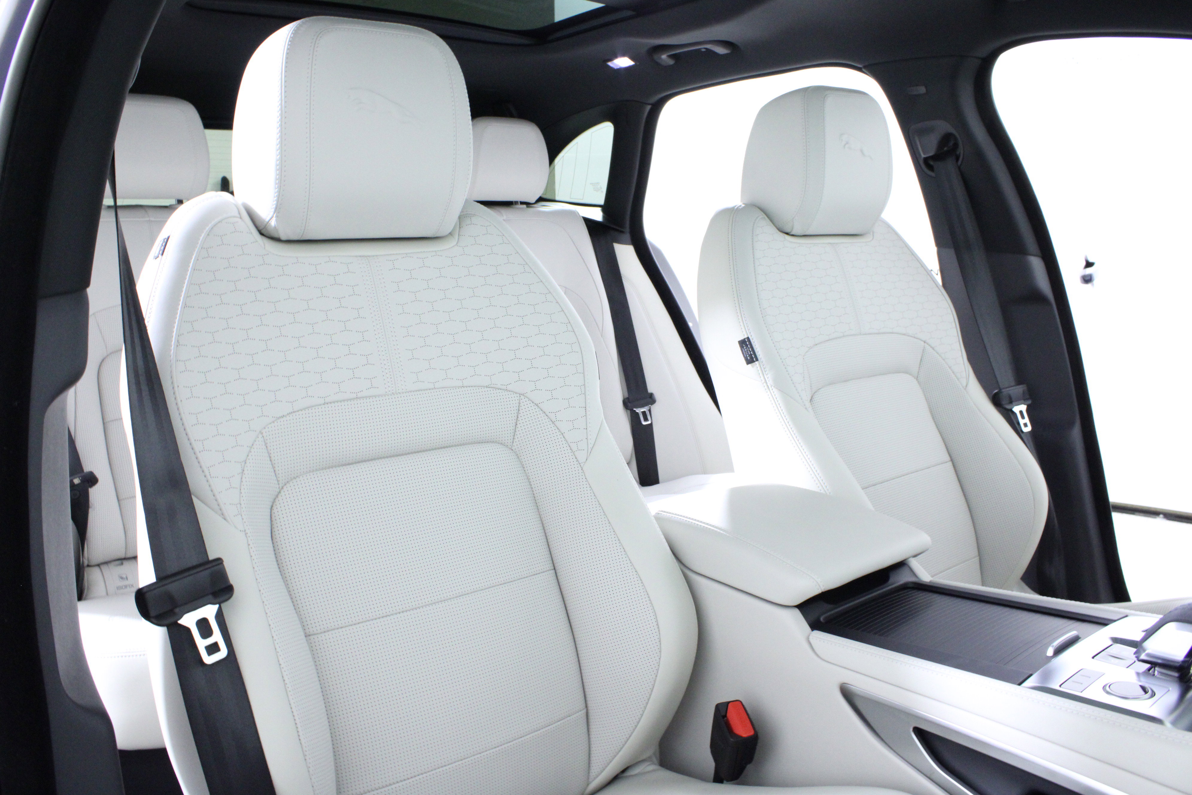 New 2026 Jaguar F-PACE R-Dynamic S image 14