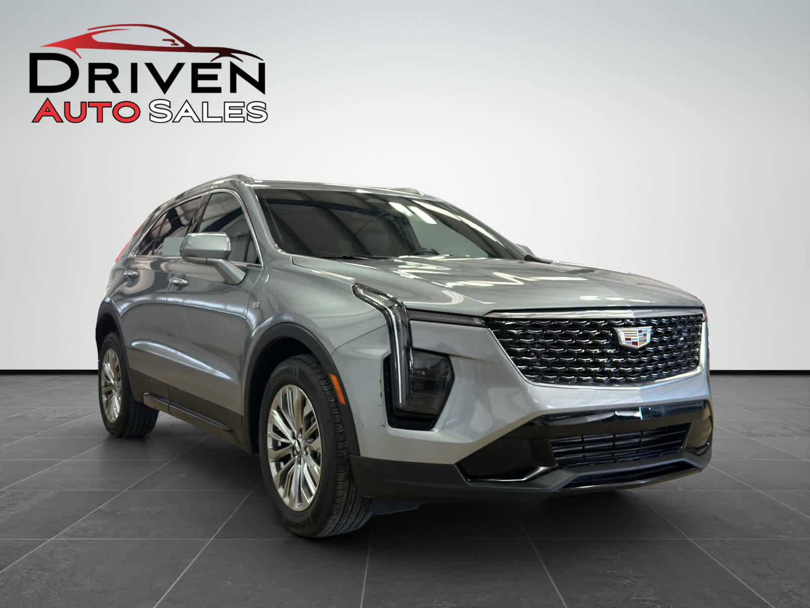 Used 2024 Cadillac XT4 Premium Luxury image 7