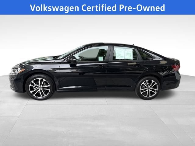 Certified 2025 Volkswagen Jetta Sport image 2