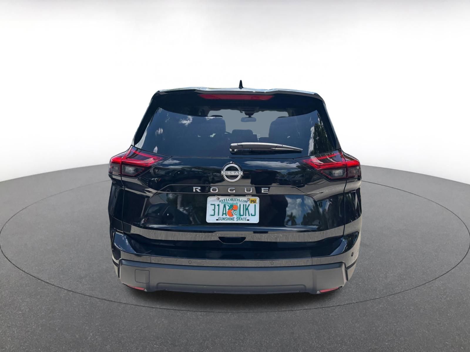 Used 2025 Nissan Rogue SV FWD image 15