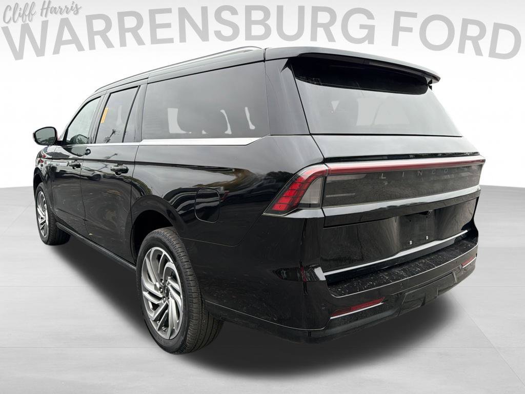 Used 2025 Lincoln Navigator L Reserve AWD/4WD image 5