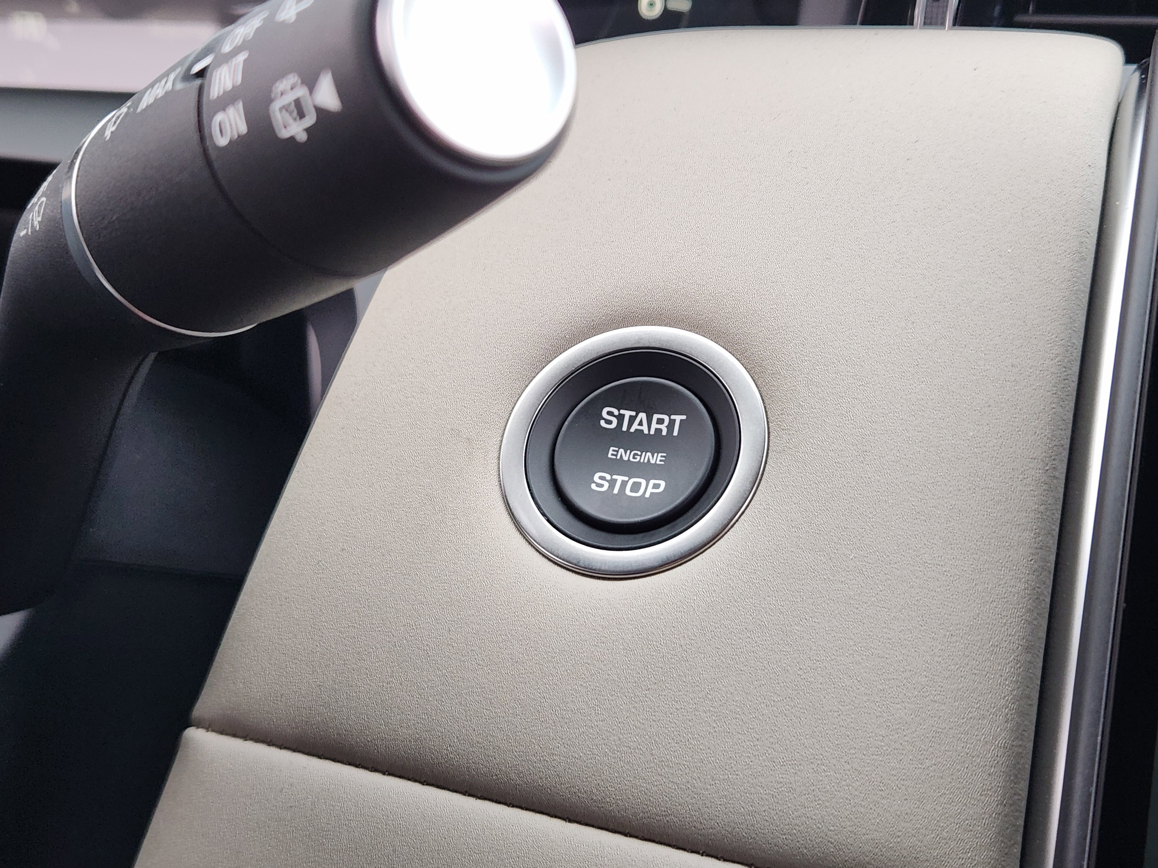 New 2025 Land Rover Discovery Sport S image 20