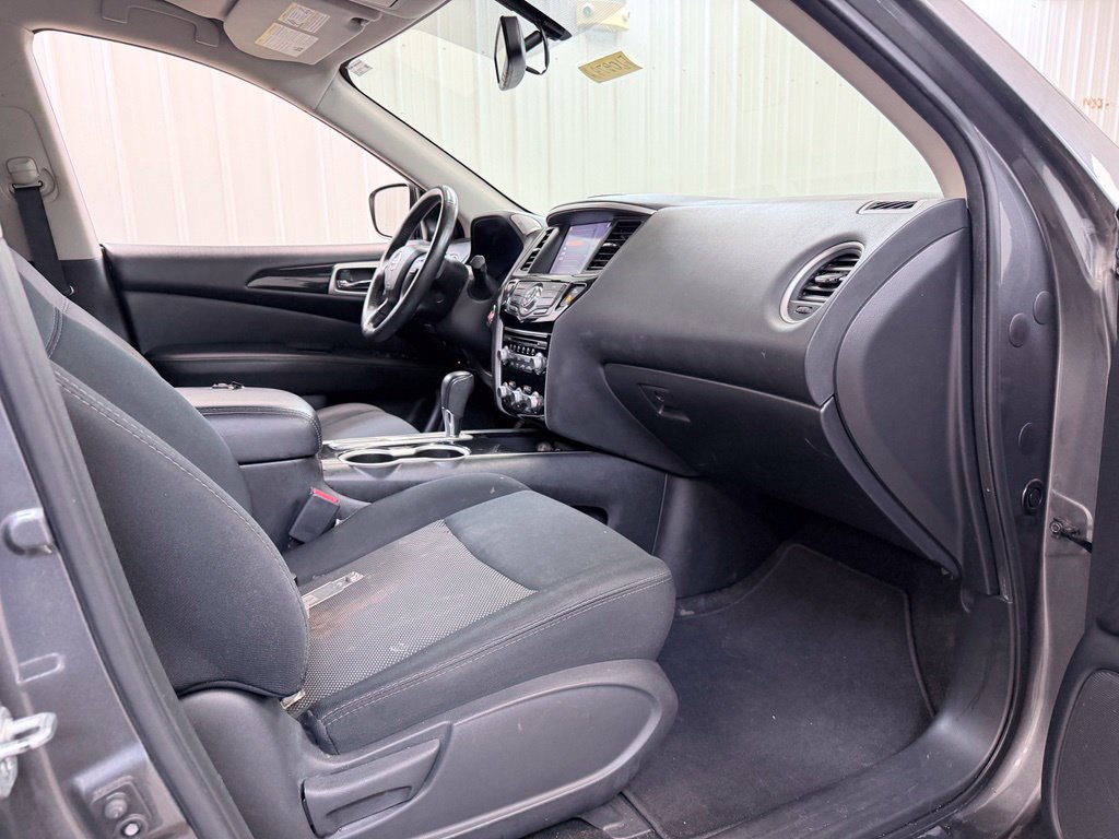 Used 2019 Nissan Pathfinder SV FWD image 32