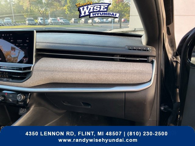 Used 2024 Jeep Compass Latitude AWD/4WD image 37