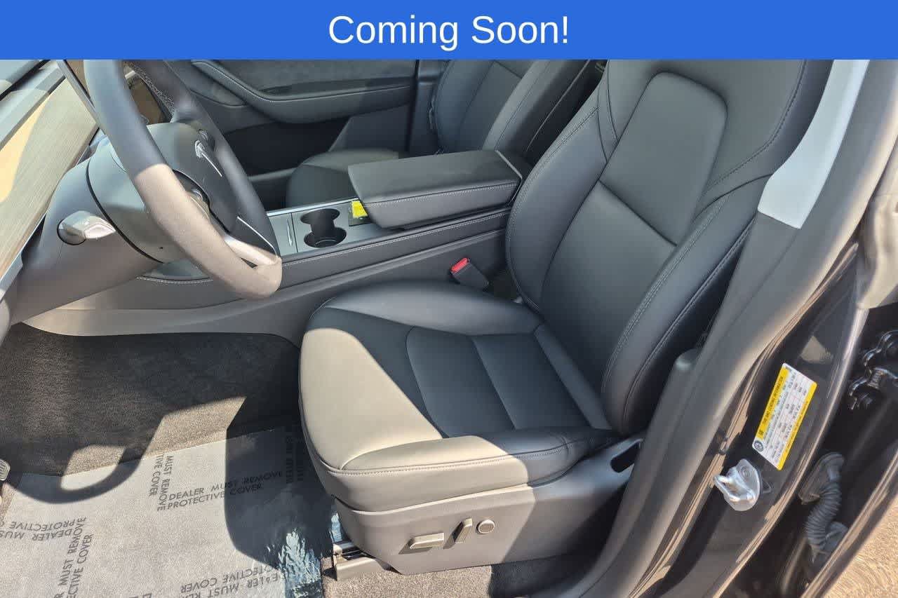 Used 2024 Tesla Model Y Long Range AWD/4WD image 15