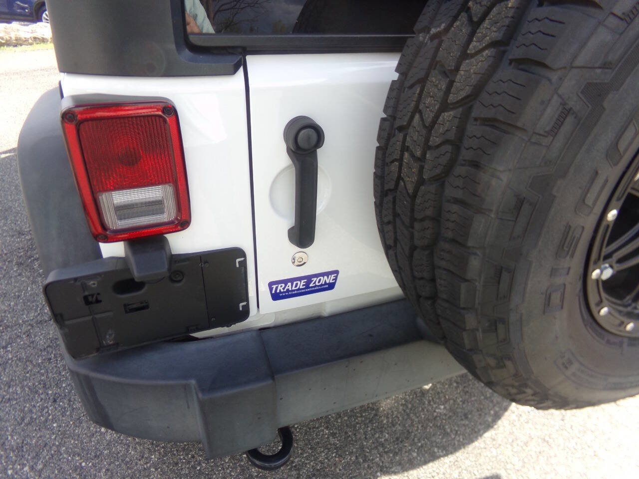 Used 2017 Jeep Wrangler Unlimited Sport w/ Quick Order Package 24S AWD/4WD image 9