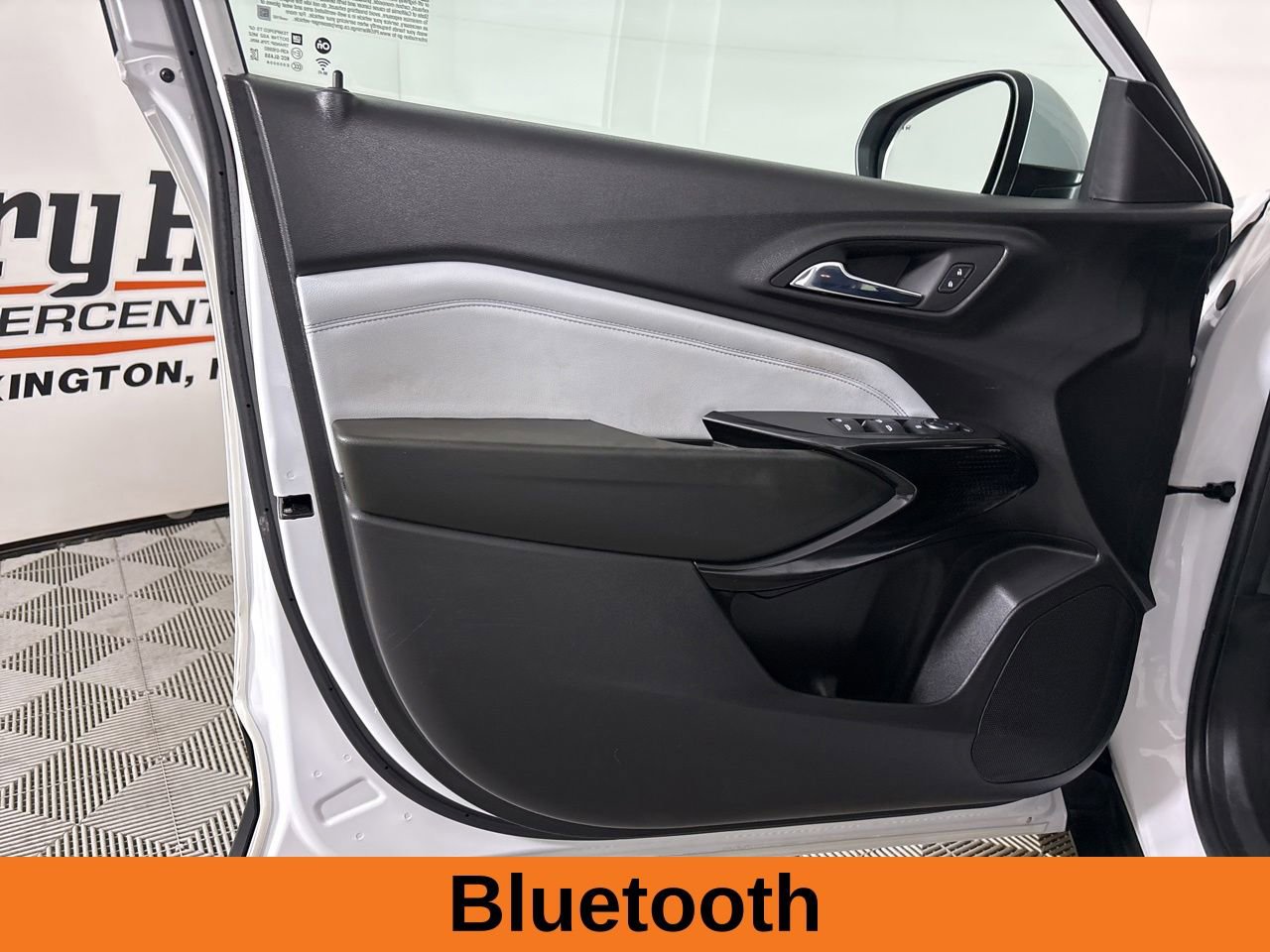 Used 2024 Chevrolet Trax LT w/ Driver Confidence Package FWD image 8