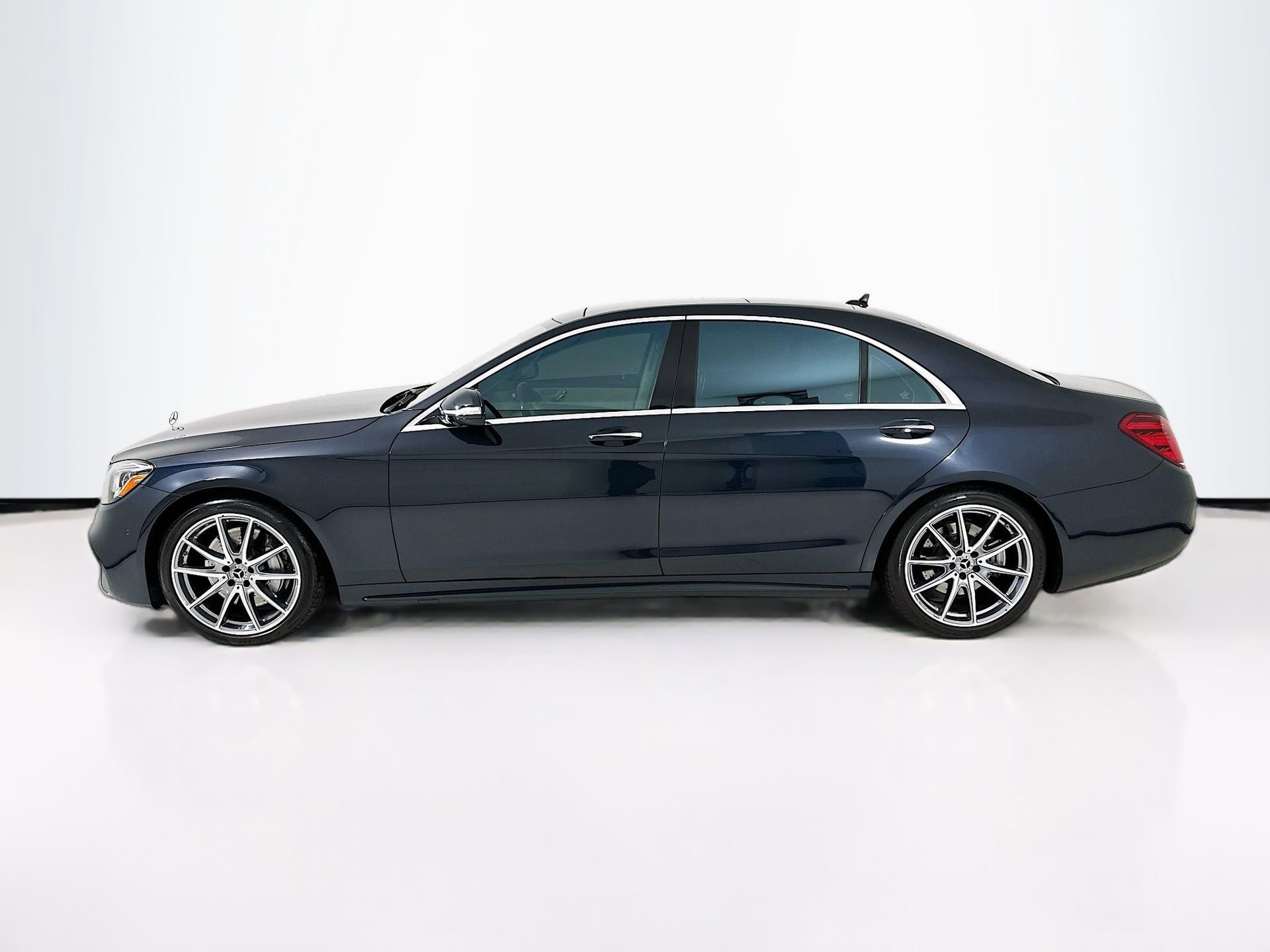 Used 2020 Mercedes-Benz S 560 Sedan image 5