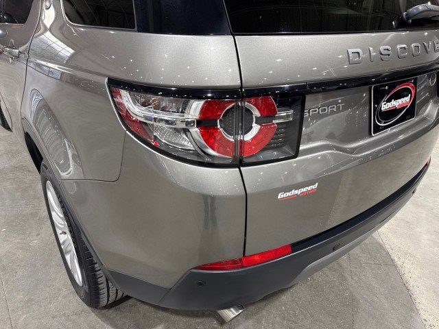 Used 2017 Land Rover Discovery Sport SE image 44