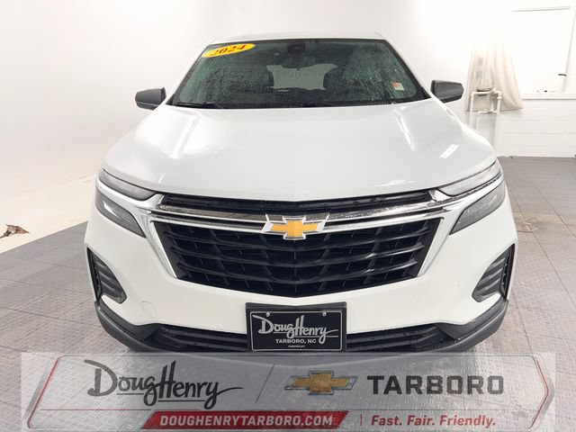 Used 2024 Chevrolet Equinox LS w/ LS Convenience Package FWD image 2