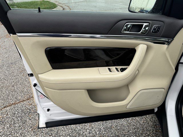 Used 2014 Lincoln MKS AWD w/ Equipment Group 101A image 11