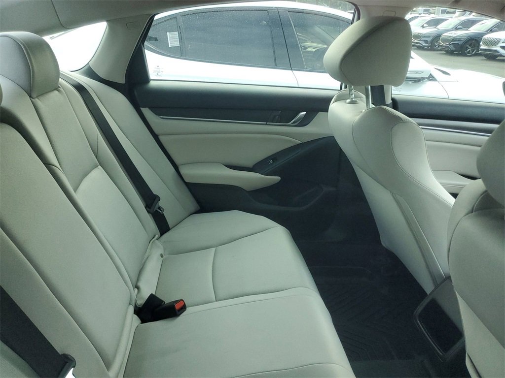 Used 2018 Honda Accord LX image 9