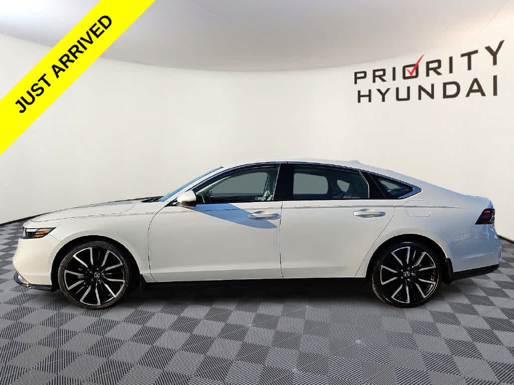 Used 2024 Honda Accord Touring image 7