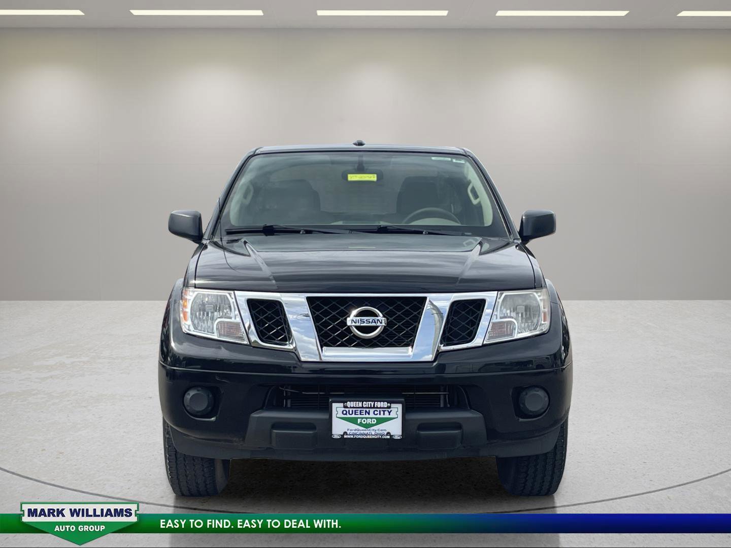 Used 2015 Nissan Frontier SV image 9