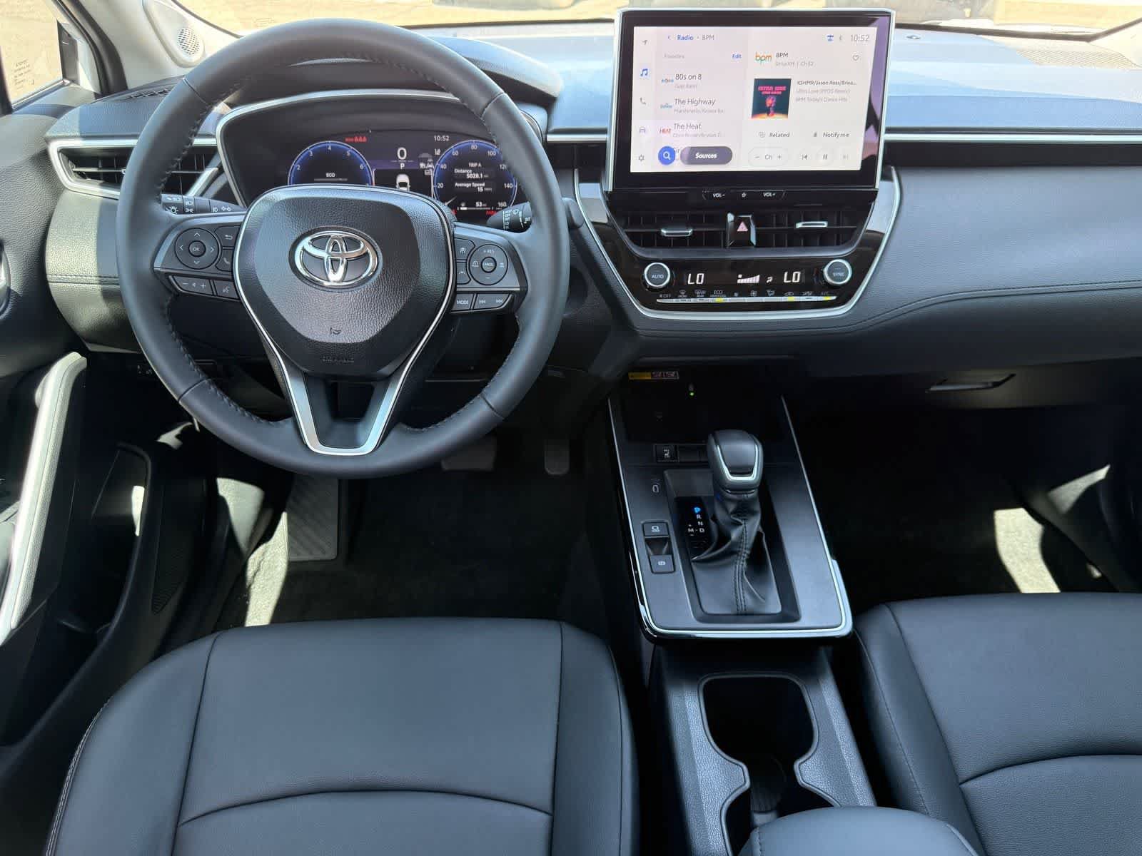 Used 2026 Toyota Corolla Cross XLE w/ Convenience Package FWD image 29