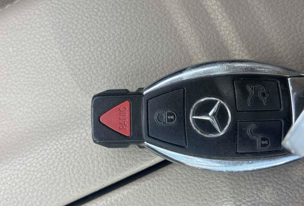Used 2014 Mercedes-Benz CLS 550 4MATIC image 4