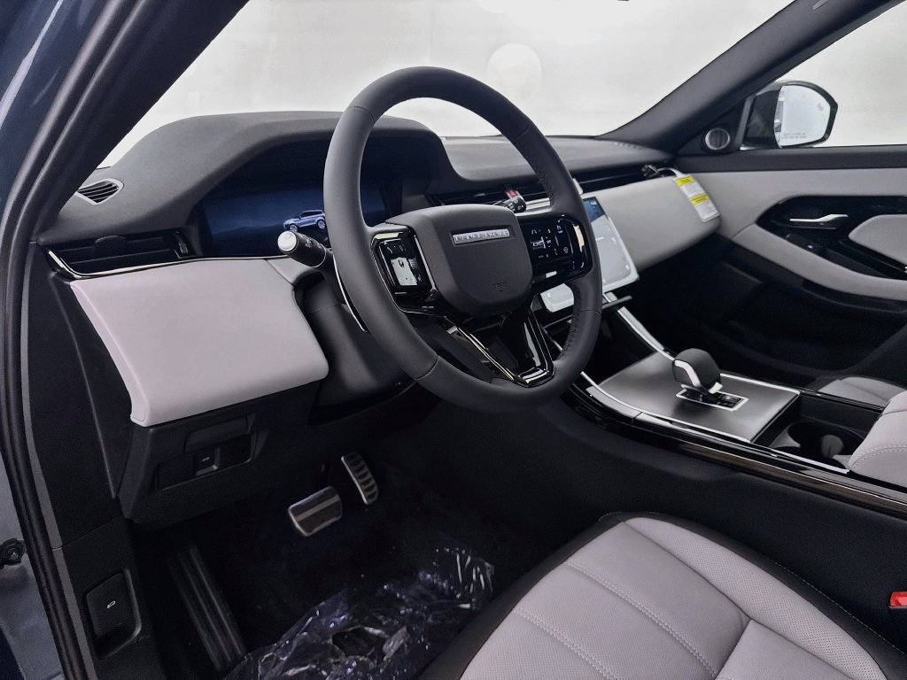 New 2026 Land Rover Range Rover Evoque Hoxton AWD/4WD image 9