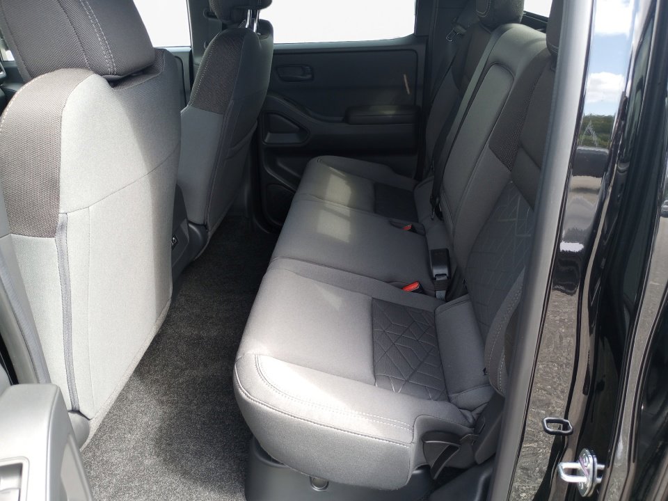 New 2026 Nissan Frontier SV w/ Tow Package image 13