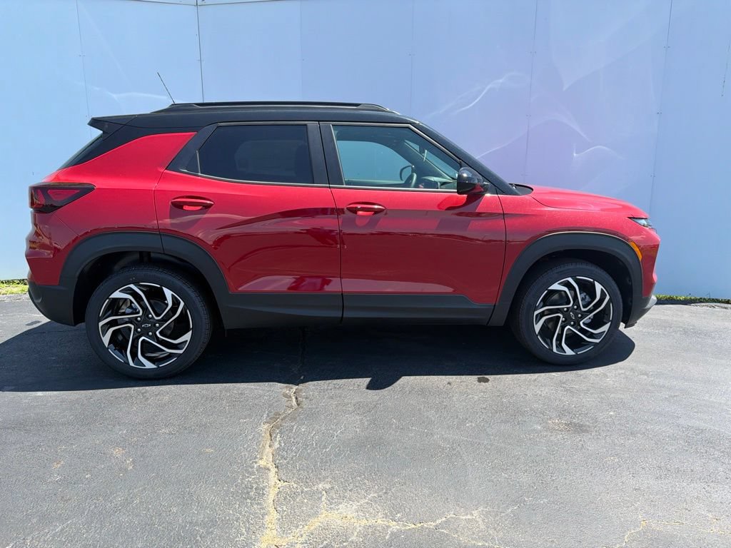 New 2026 Chevrolet TrailBlazer RS w/ Convenience Package AWD/4WD image 2