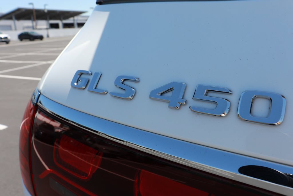 Used 2025 Mercedes-Benz GLS 450 4MATIC image 6