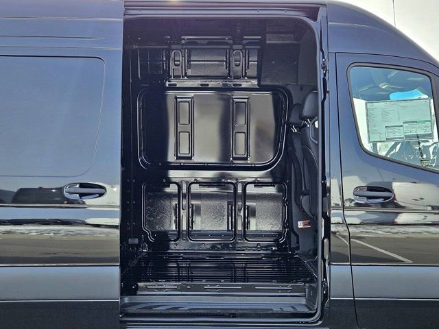 New 2025 Mercedes-Benz Sprinter 2500 image 30
