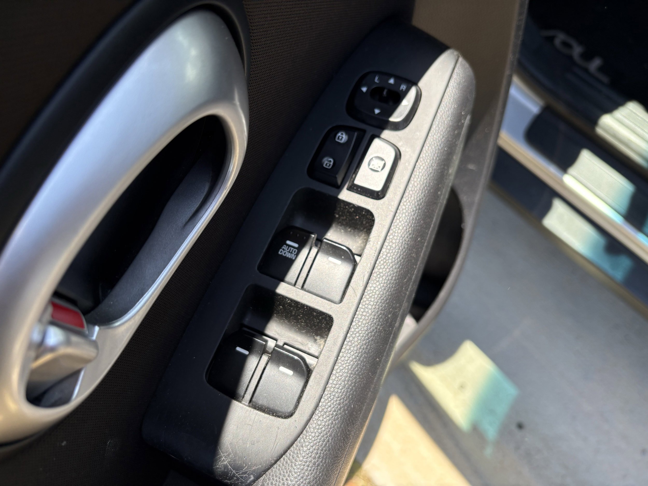 Used 2016 Kia Soul FWD image 24