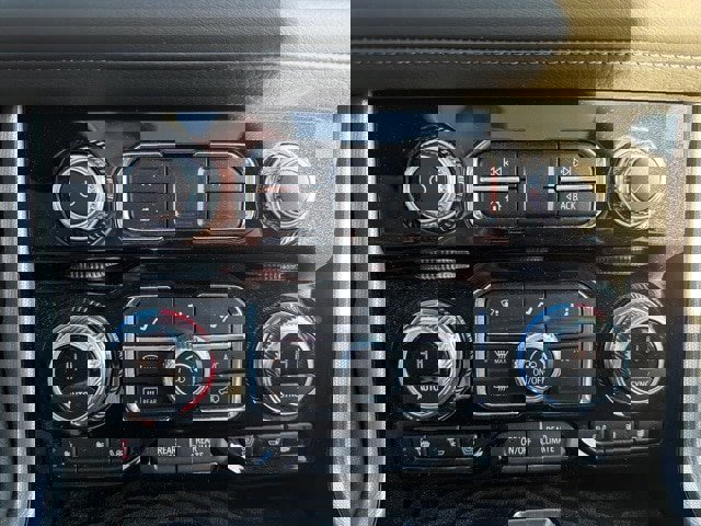 Used 2023 GMC Yukon Denali image 21