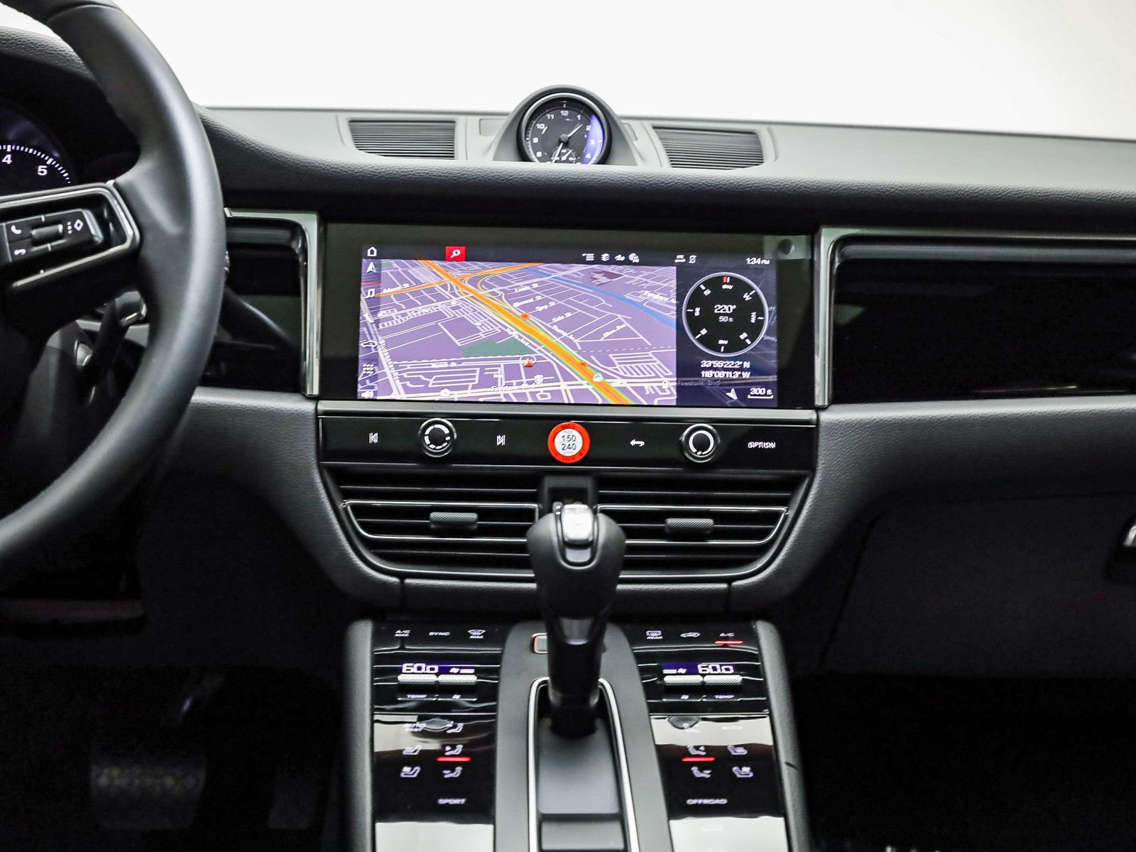 Certified 2026 Porsche Macan AWD/4WD image 14