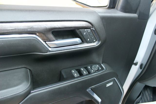 Used 2022 Chevrolet Silverado 1500 LTZ AWD/4WD image 15