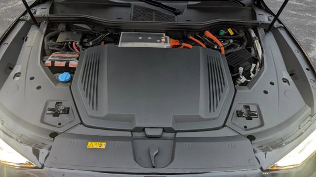 Used 2021 Audi e-tron Prestige image 43