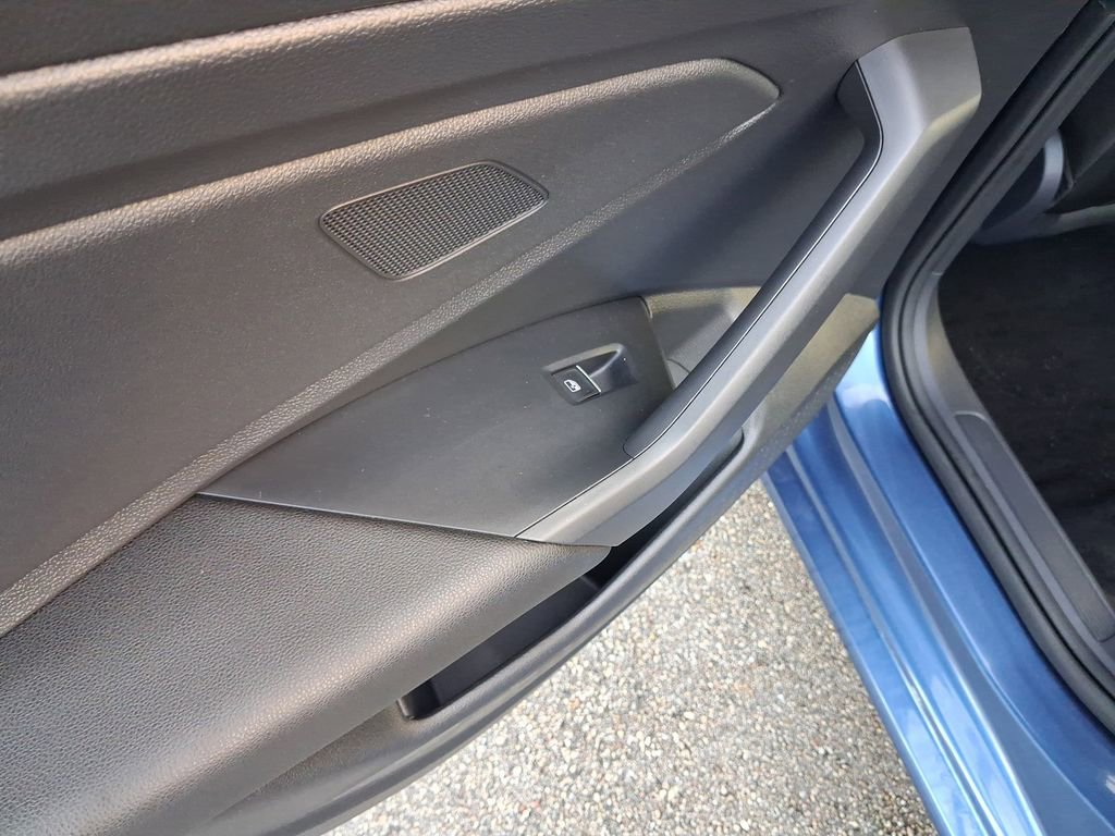 Certified 2021 Volkswagen Jetta SE FWD image 12