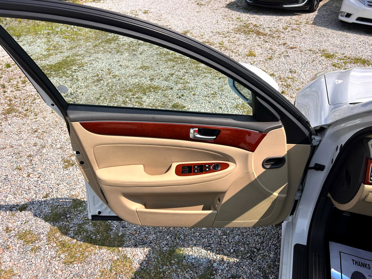 Used 2012 Hyundai Genesis 3.8 image 13