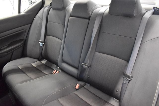 Used 2025 Nissan Altima 2.5 SV FWD image 7