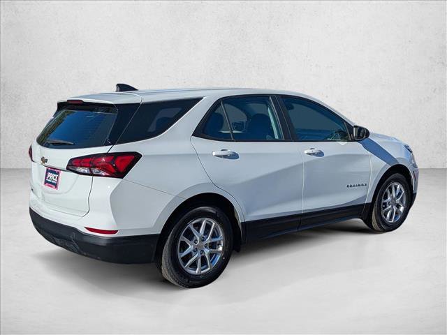 Used 2022 Chevrolet Equinox LS w/ LPO, Floor Liner Package image 5