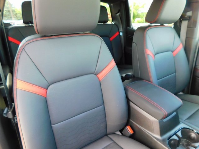 Used 2025 Chevrolet Colorado Z71 w/ Z71 Convenience Package 2 image 23