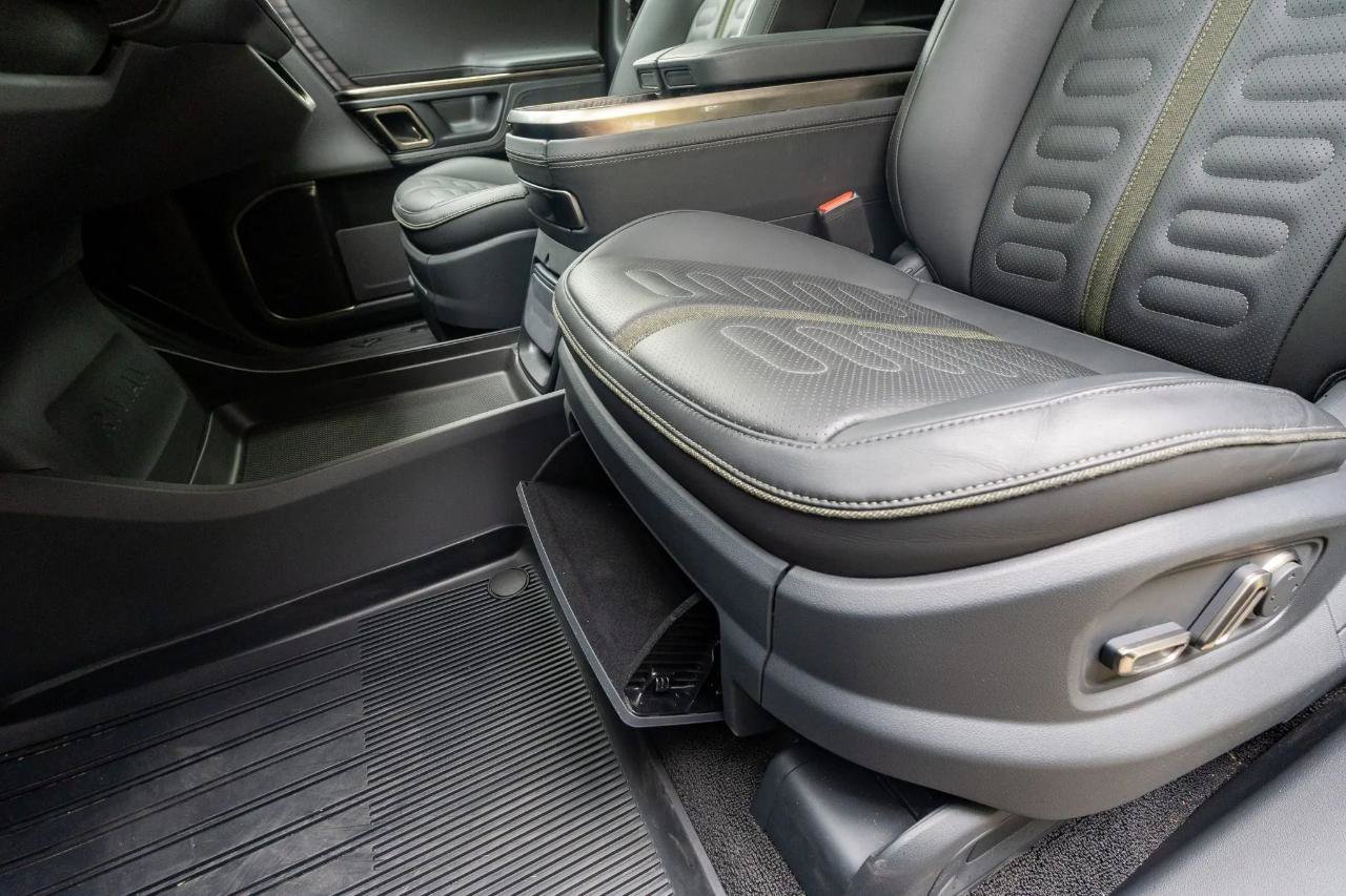 Used 2022 Rivian R1T Launch Edition AWD/4WD image 19
