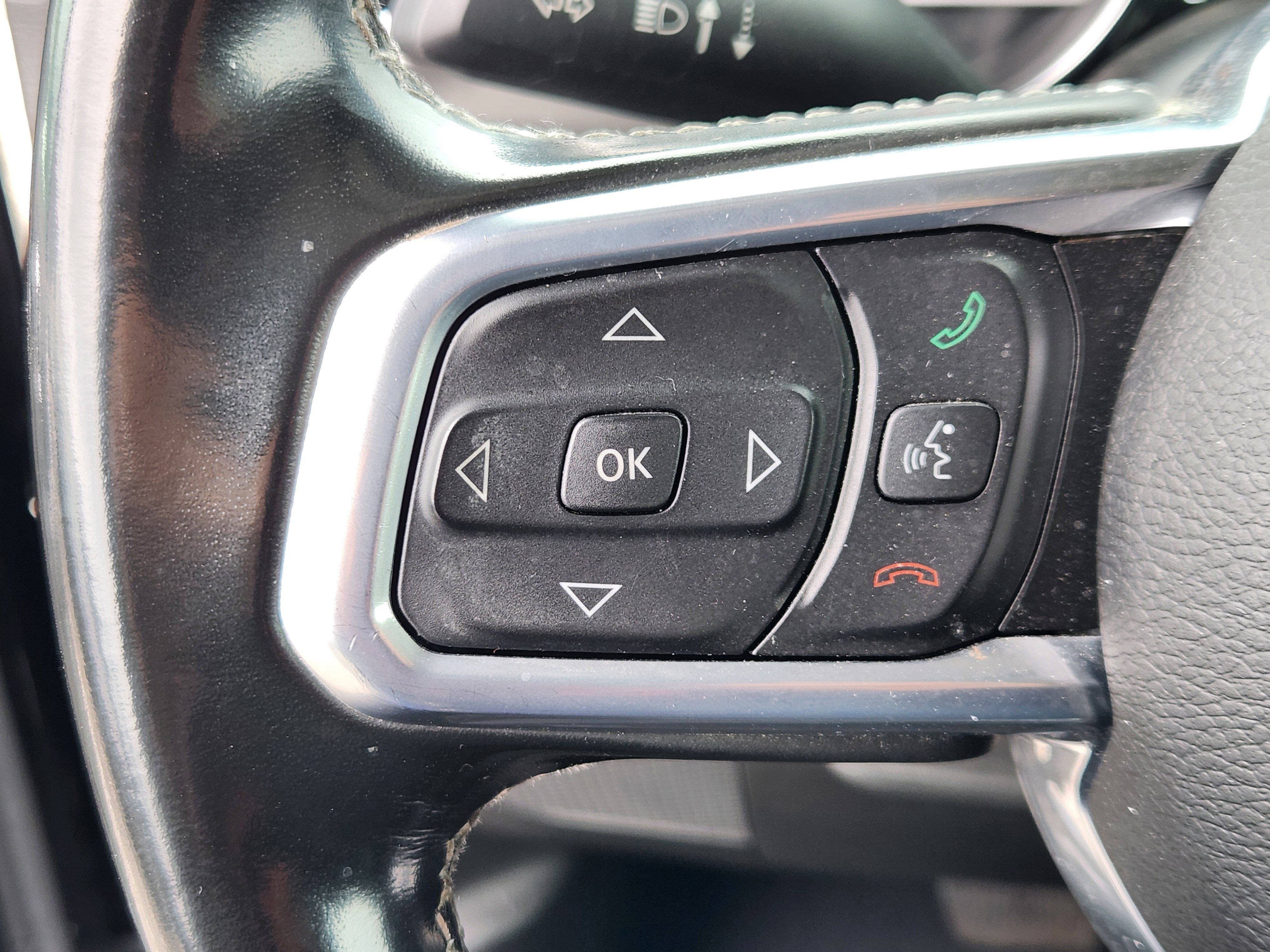 Used 2022 Jeep Wrangler Unlimited Sahara AWD/4WD image 24