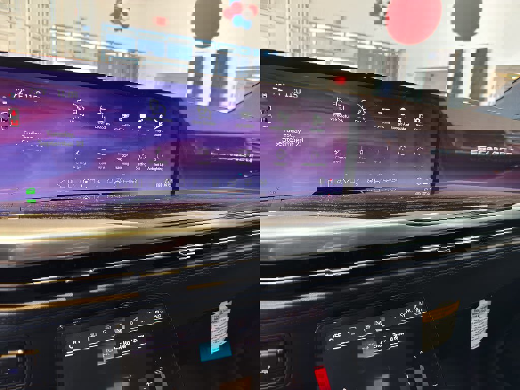 New 2026 Cadillac Escalade IQ Luxury 1 image 17